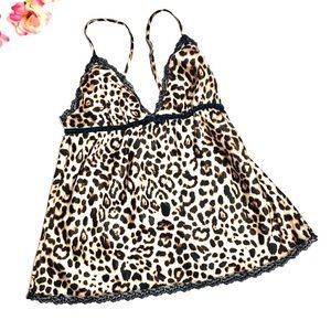 Victoria’s Secret Leopard Sleep Top Size M